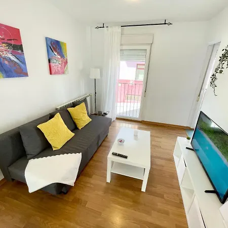Casa Pyrene - Acogedor Apartamento Familiar