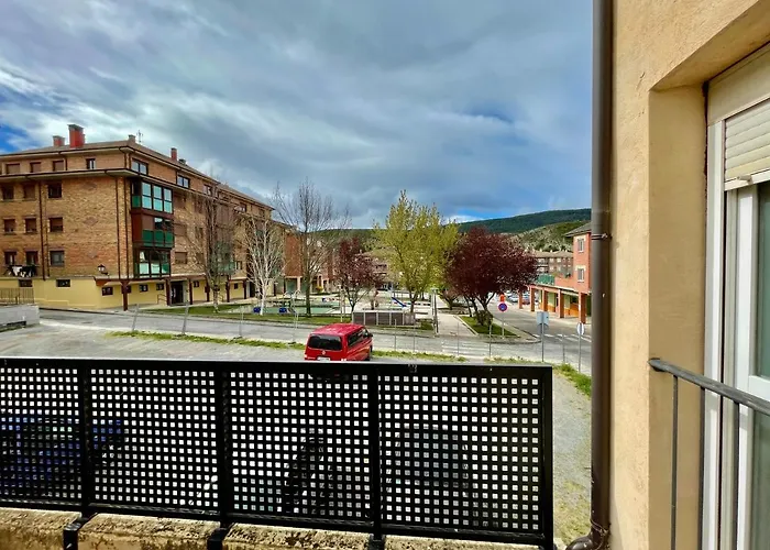 Apartamento Casa Pyrene - Acogedor Apartamento Familiar Sabiñánigo